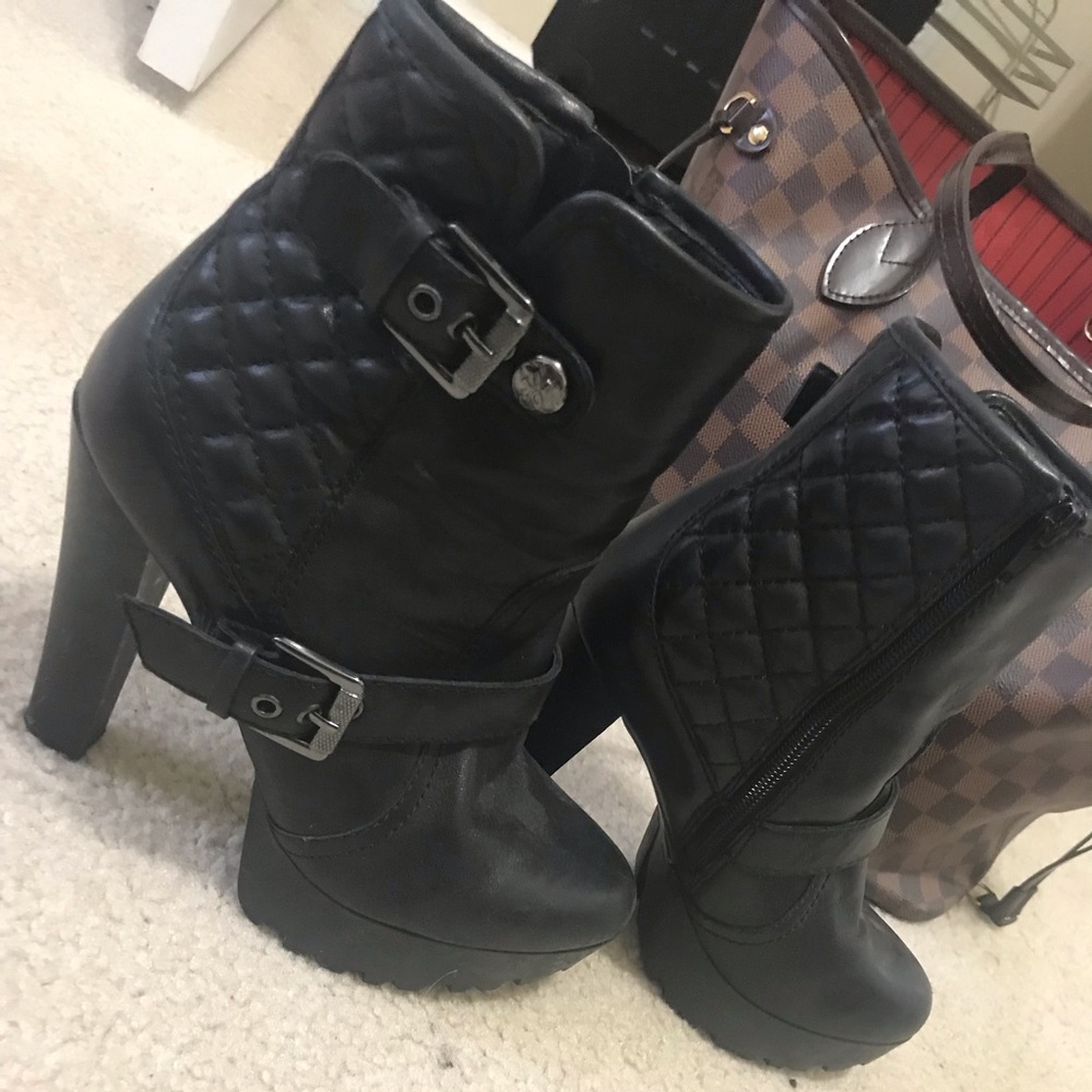 GUESS Ankle Boots